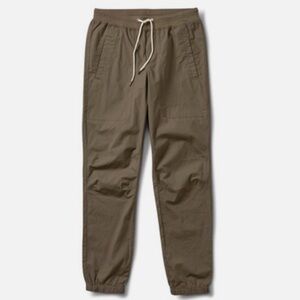 Vuori Ripstop Traveler Jogger Pants in Dark Oregano Green Size Mens Medium